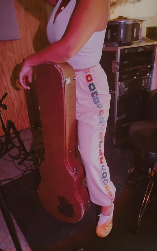 Izzy Crochet Joggers Cream